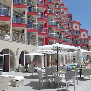 Apartmanhotel Rose Garden Omax